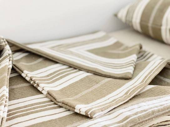 Cojín rayas verde 4060