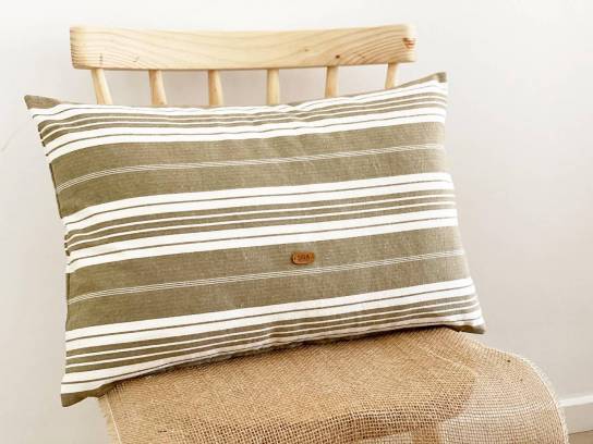 Cojín rayas verde 4060
