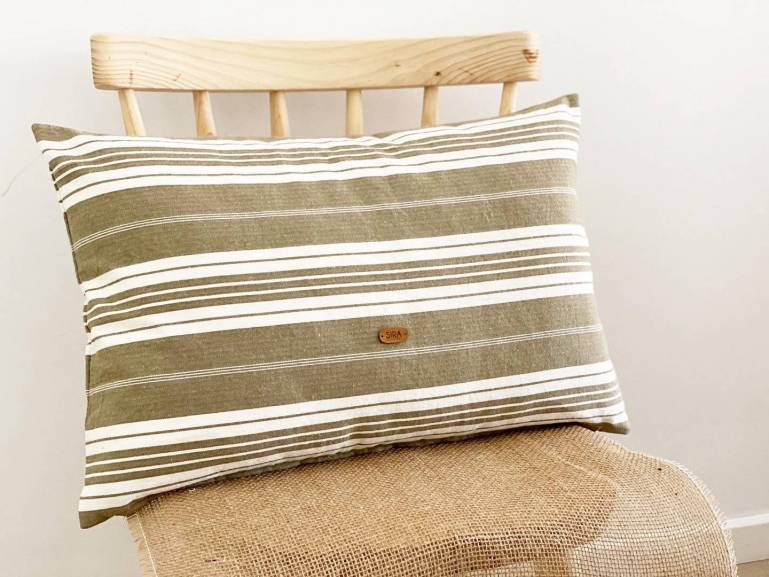 Cojín rayas verde 4060