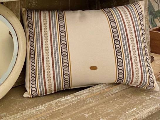 Cojín raya marrón 4060