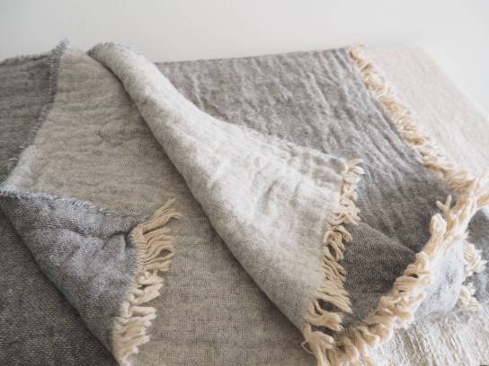Mantita reversible gris