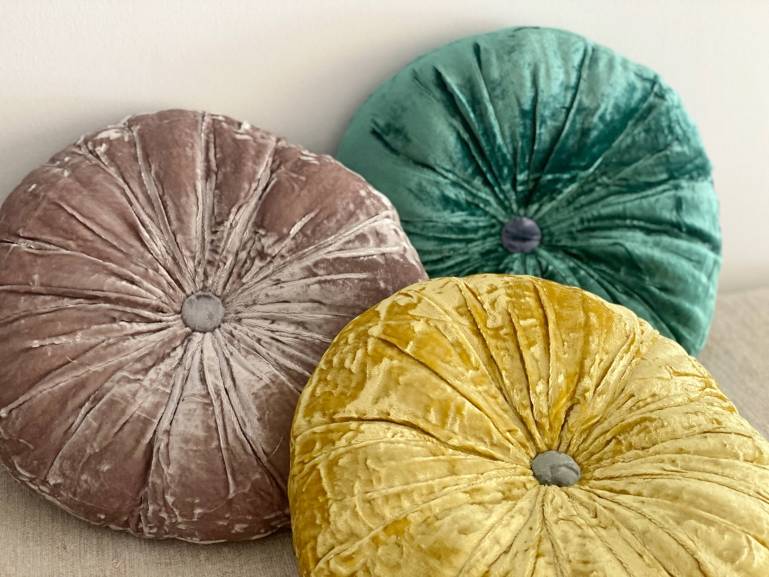 Cojín velvet soft curry 30
