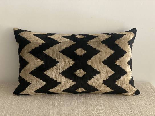 Cojín velvet + ikat 35x60