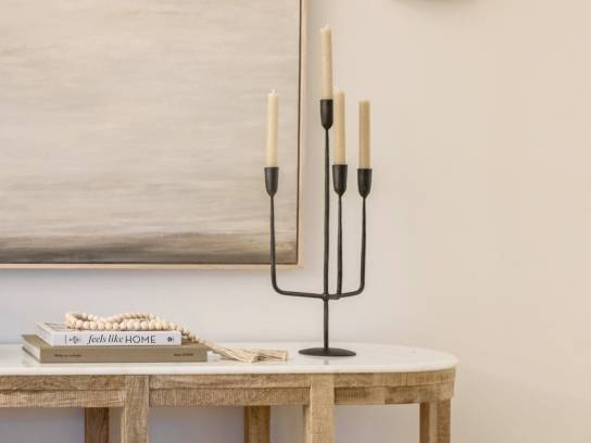Candelabro alto negro