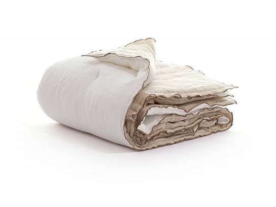 Plaid acolchado blanco...