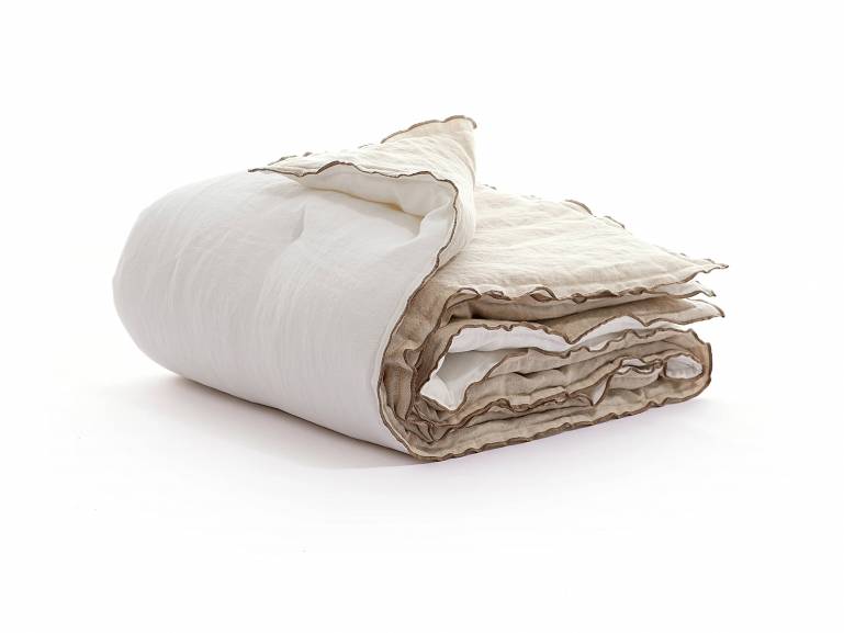 Plaid acolchado blanco...